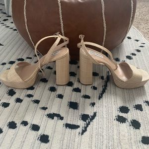 Steve Madden Lessa Heels
